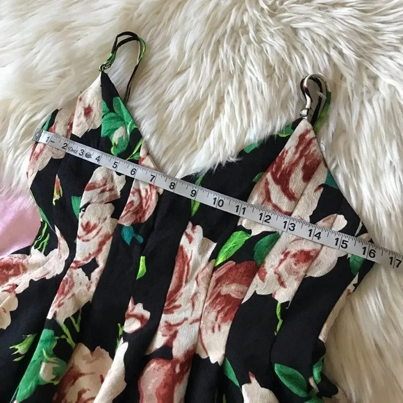 Floral print romper  - Picture 13 of 13